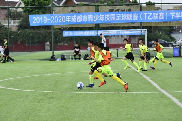 郑钦文首夺中网女单冠军，成为中国历史首位赢家